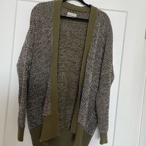 Urban Outfitters olive green, chunky knit, open front cardigan 💓